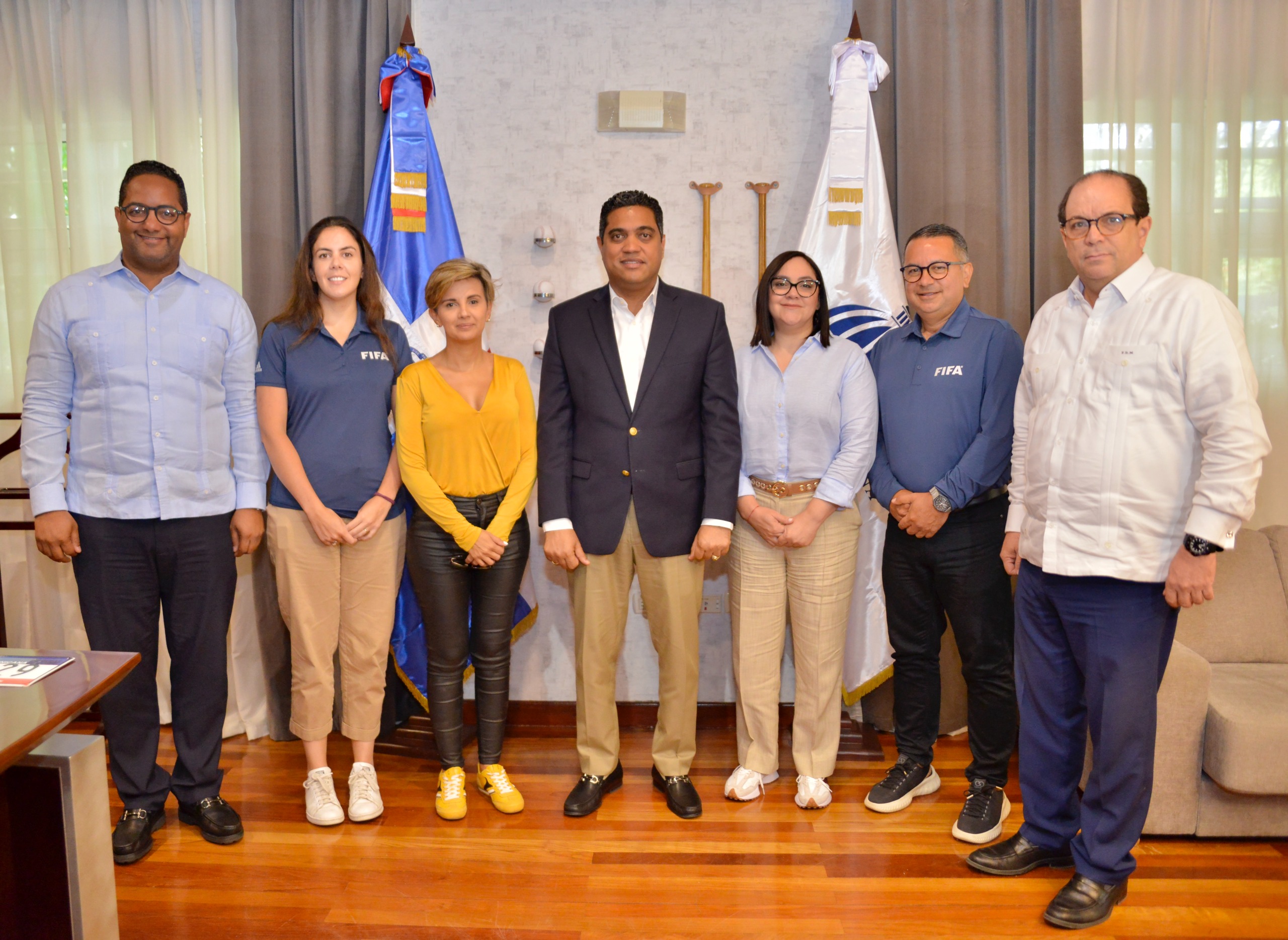 Gobierno reafirma apoyo al Mundial Femenino de Fútbol Sub17 que se